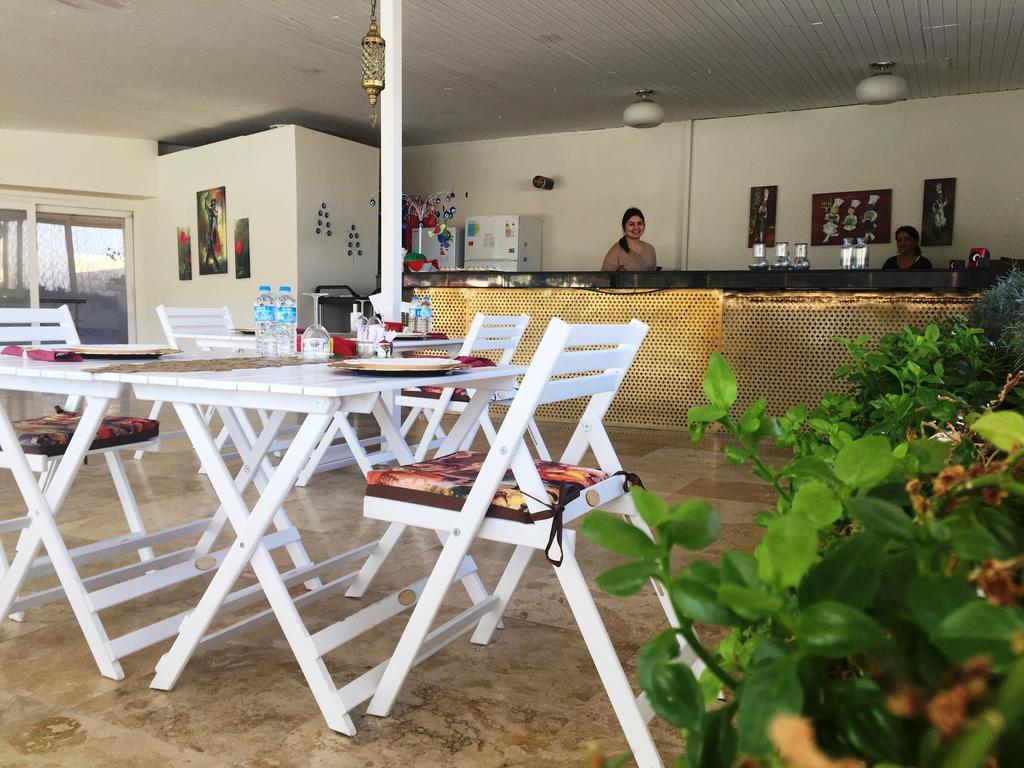 Huri & Nuri Hotel (Adults Only) Fokaja Zewnętrze zdjęcie