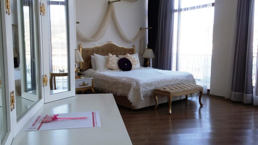 Huri & Nuri Hotel (Adults Only) Fokaja Zewnętrze zdjęcie