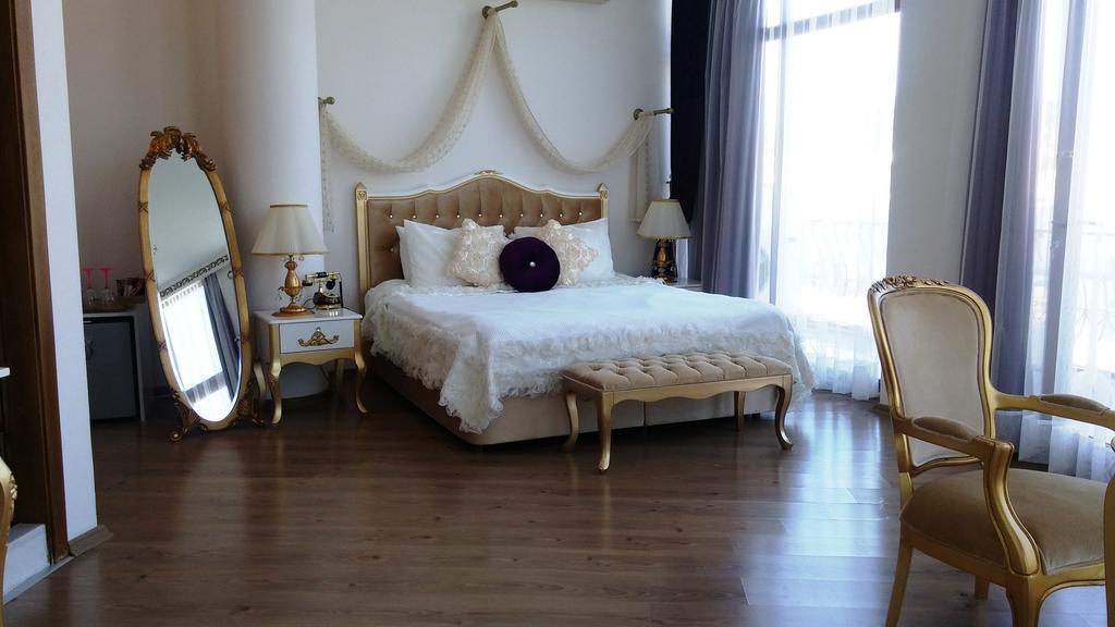 Huri & Nuri Hotel (Adults Only) Fokaja Zewnętrze zdjęcie