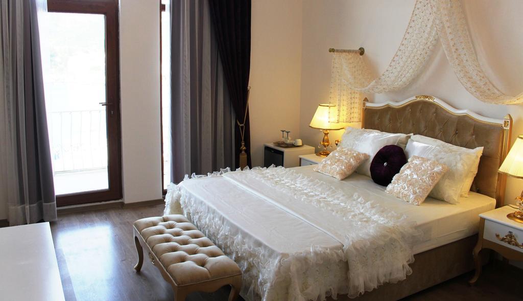 Huri & Nuri Hotel (Adults Only) Fokaja Zewnętrze zdjęcie