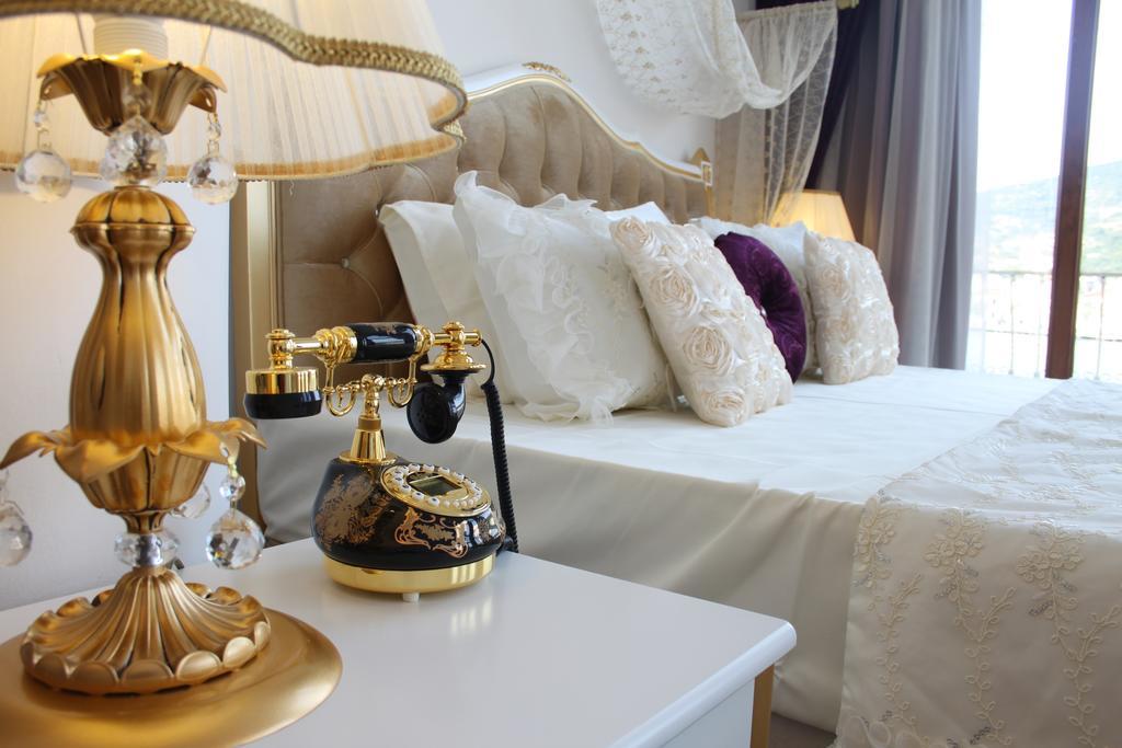 Huri & Nuri Hotel (Adults Only) Fokaja Zewnętrze zdjęcie